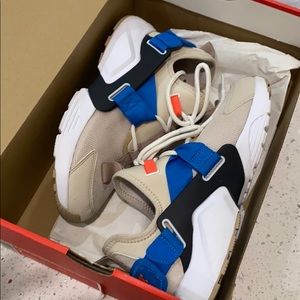 Nike Air huarache city low sneakers